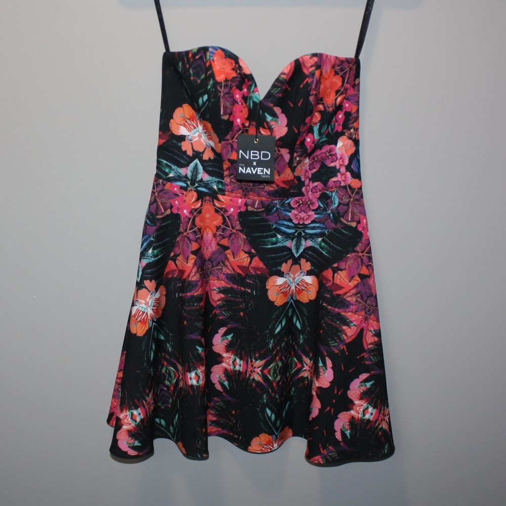 XS NBD x the NAVEN twins Floral Strapless Dress